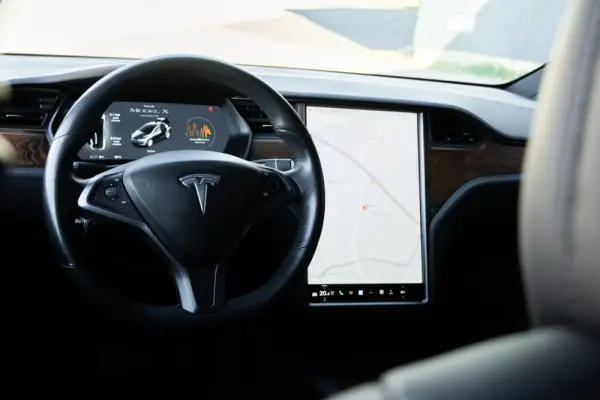 Tesla Model X 8