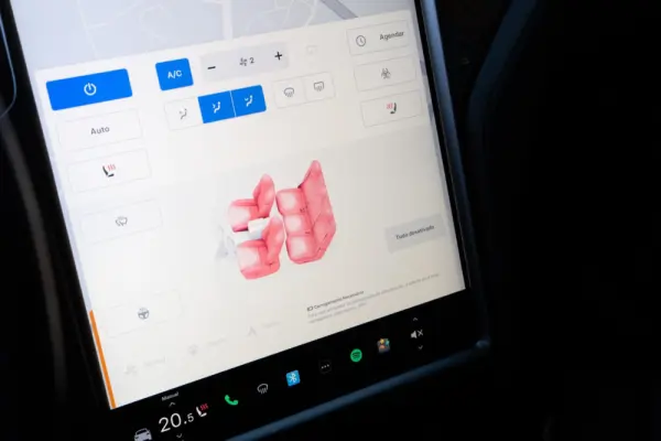 Tesla Model X 16