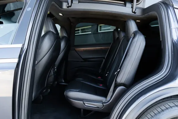 Tesla Model X 49