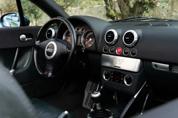 Audi TT Roadster 1.8 T quattro S-line 9