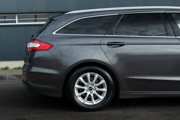 Ford Mondeo SW 1.5 TDCi Titanium ECOnetic 38