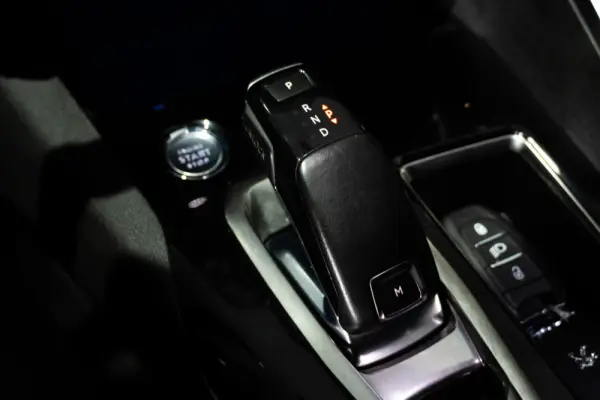 Peugeot 3008 1.5 BlueHDi GT Line EAT8 26