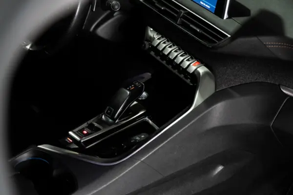 Peugeot 3008 1.5 BlueHDi GT Line EAT8 29