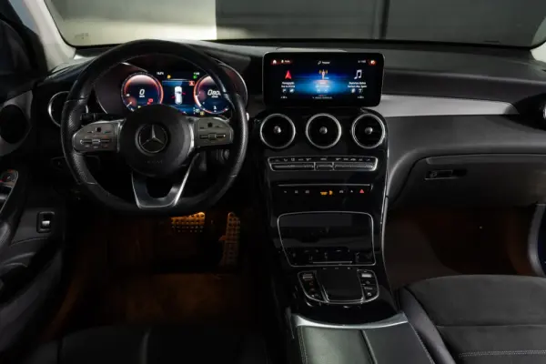 Mercedes-Benz GLC 220 d 4Matic 8