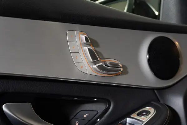 Mercedes-Benz GLC 220 d 4Matic 27