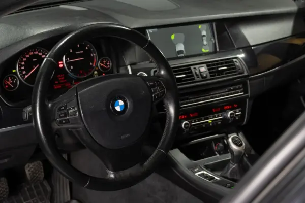 BMW 520 d Line Luxury 8