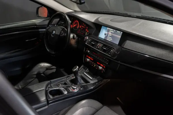 BMW 520 d Line Luxury 12
