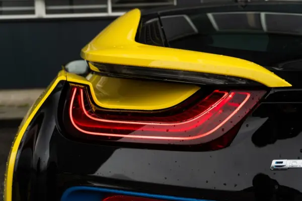 BMW i8 20