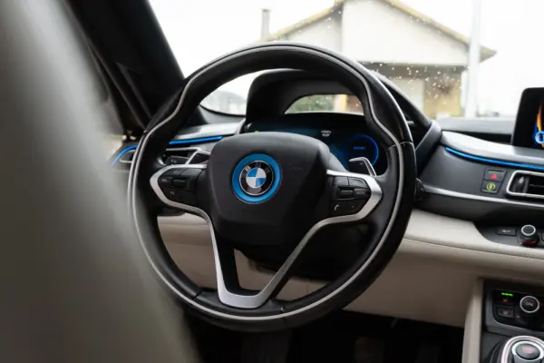 BMW i8 32