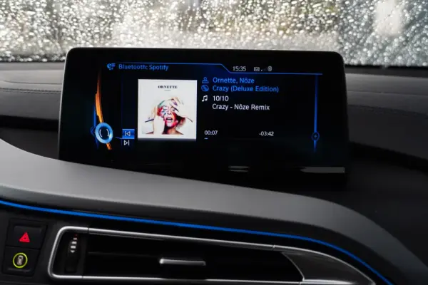 BMW i8 39