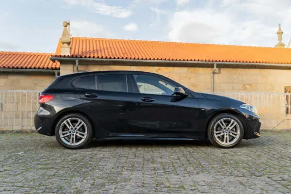 BMW 116 d Pack Desportivo M Auto 11