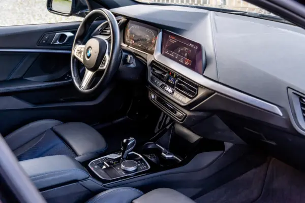 BMW 116 d Pack Desportivo M Auto 23