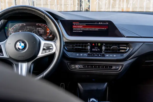 BMW 116 d Pack Desportivo M Auto 25