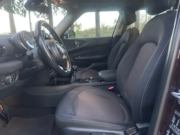 MINI Clubman One D 9