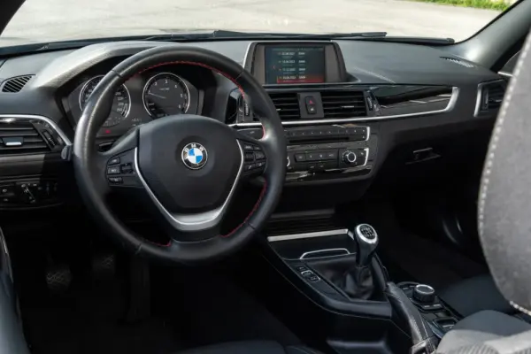 BMW 218 d Cabrio Line Sport 4