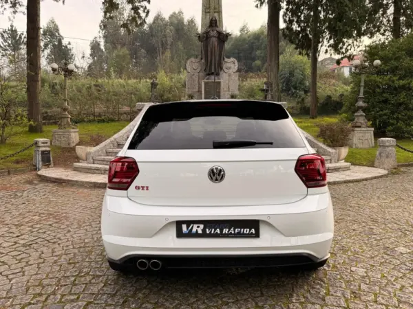 Volkswagen Polo 2.0 TSI DSG GTI 5