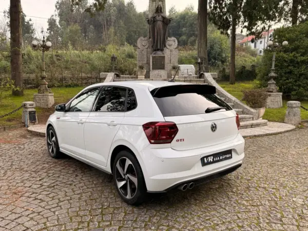 Volkswagen Polo 2.0 TSI DSG GTI 6