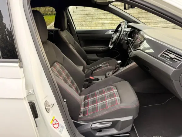 Volkswagen Polo 2.0 TSI DSG GTI 13