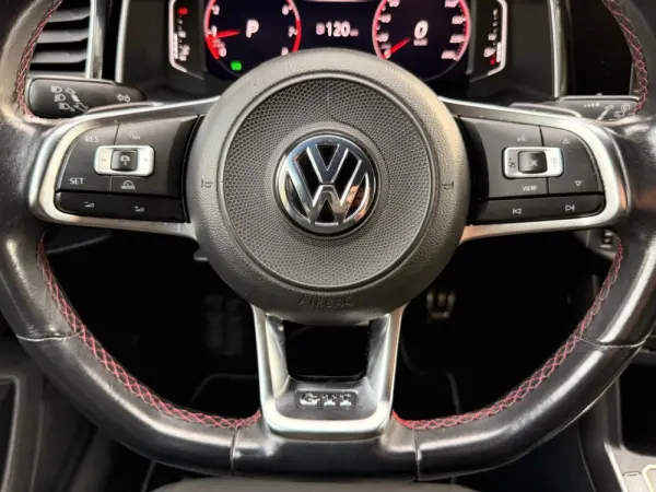 Volkswagen Polo 2.0 TSI DSG GTI 19