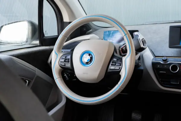 BMW i3 (120 Ah) 12