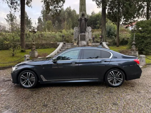 BMW 730 d Pack M Auto 28