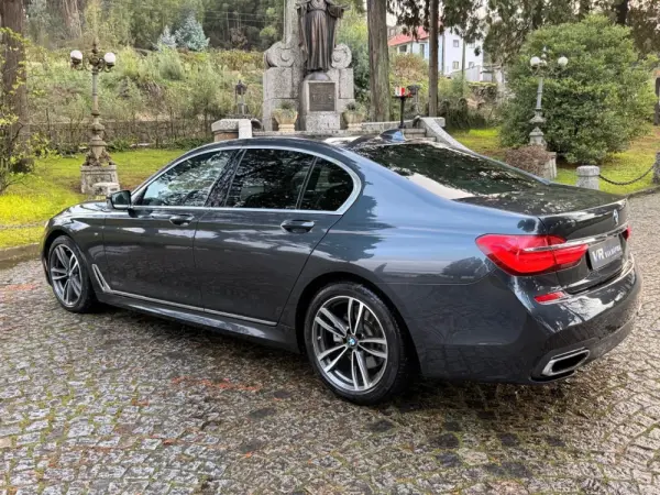 BMW 730 d Pack M Auto 33