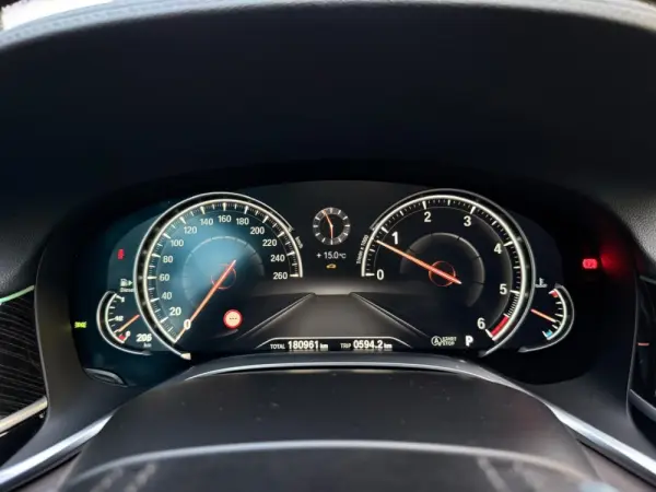 BMW 730 d Pack M Auto 39
