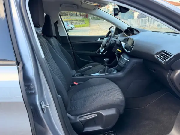 Peugeot 308 SW 1.5 BlueHDi Style 13