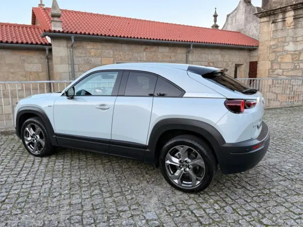 Mazda MX-30 e-SKYACTIV Advantage+Modern Confidence 28