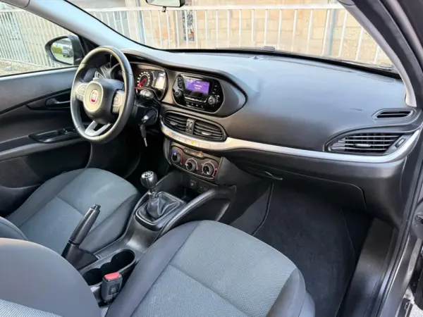 Fiat Tipo Station Wagon 1.4 Street 10