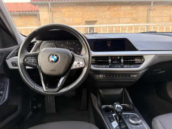 BMW 116 d Advantage Auto 8