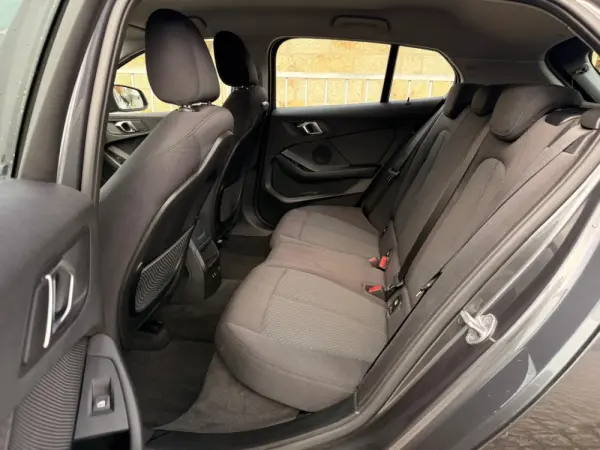 BMW 116 d Advantage Auto 10