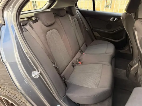 BMW 116 d Advantage Auto 33
