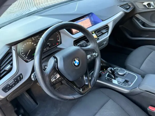 BMW 116 d Advantage Auto 9