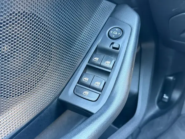 BMW 116 d Advantage Auto 31