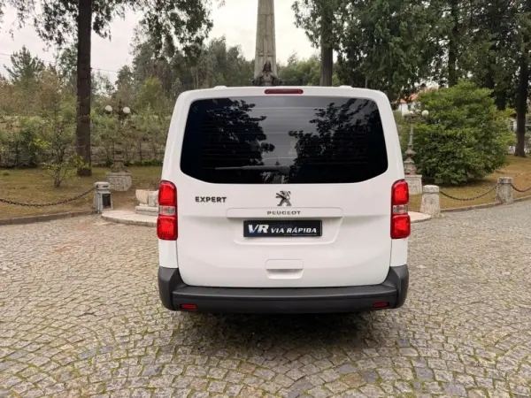 Peugeot Traveller 9 lugares 5