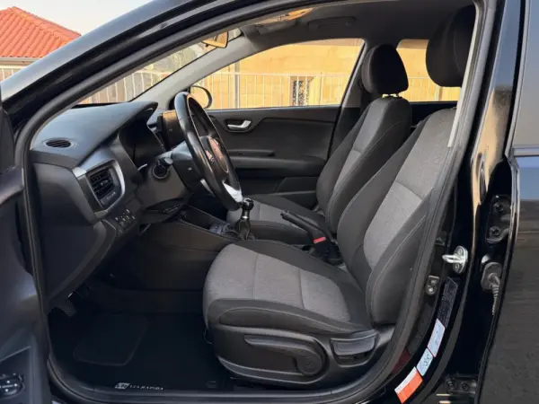 Kia Stonic 1.2 Dynamic 11