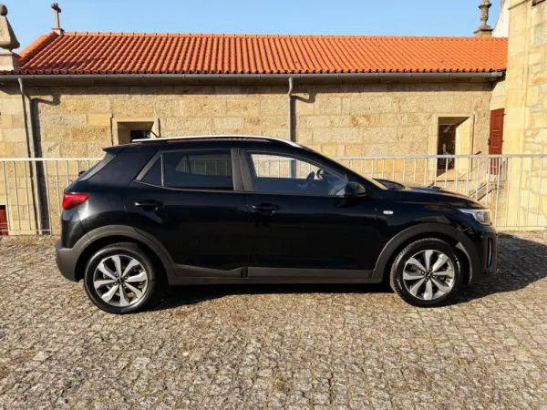 Kia Stonic 1.2 Dynamic 16