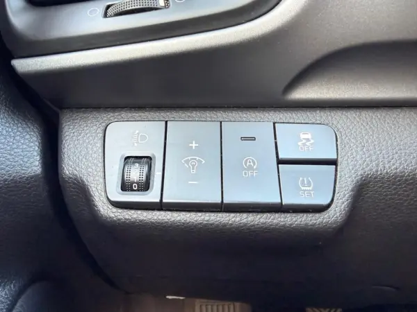 Kia Stonic 1.2 Dynamic 26
