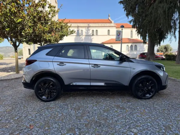 Opel Grandland 1.5 CDTI GS Line AT 28