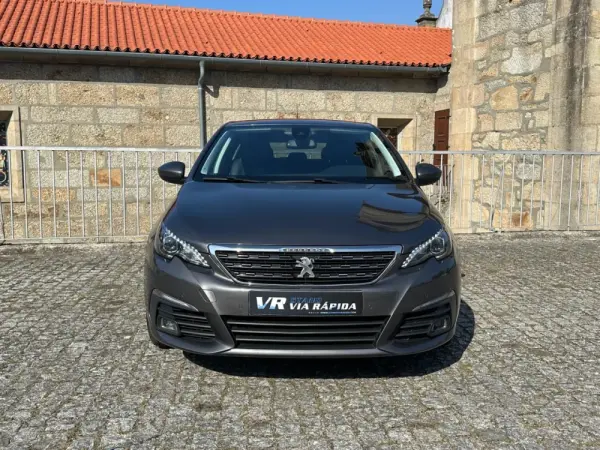 Peugeot 308 1.2 PureTech Allure EAT8 2