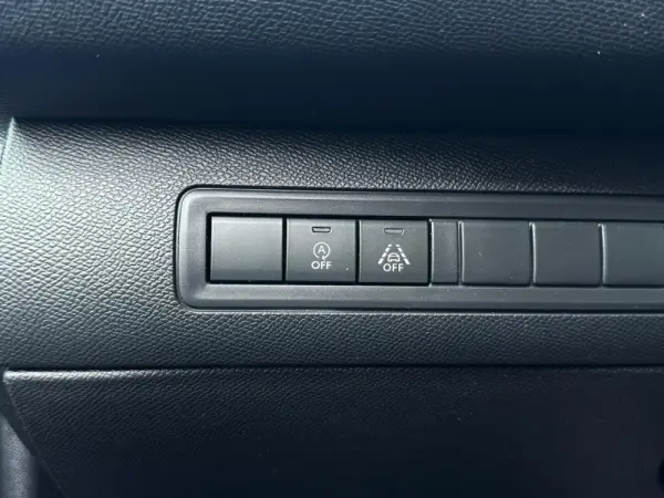 Peugeot 308 1.2 PureTech Allure EAT8 32
