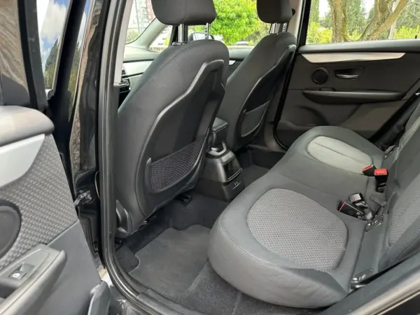 BMW 216 Active Tourer d Advantage 12