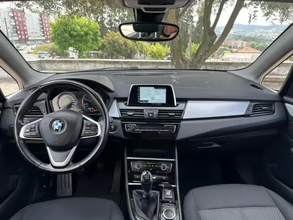 BMW 216 Active Tourer d Advantage 33