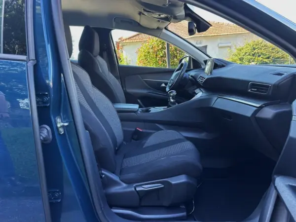 Peugeot 3008 1.5 BlueHDi Active 12