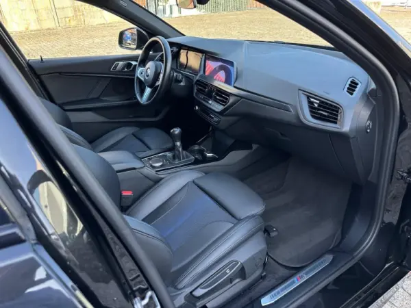 BMW 116 d Pack Desportivo M 12