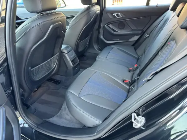 BMW 116 d Pack Desportivo M 38