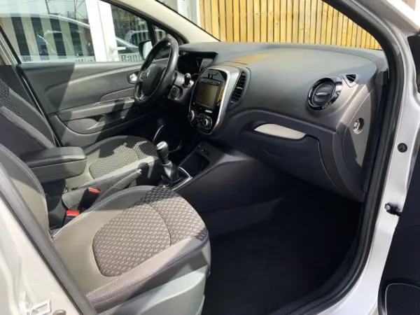 Renault Captur 1.5 dCi Exclusive 9