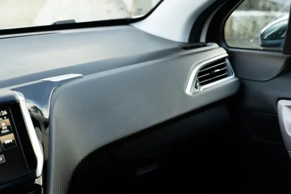 Peugeot 2008 1.2 PureTech Style 17
