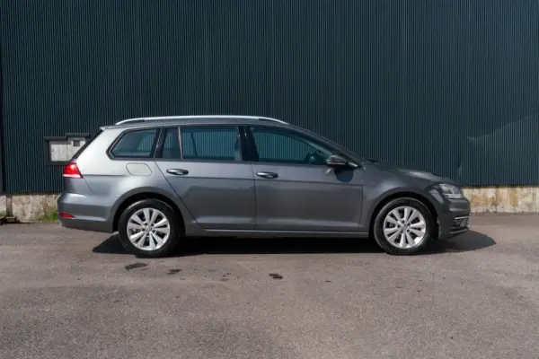 Volkswagen Golf Variant 1.6 TDi Confortline 26